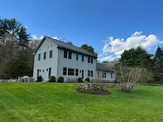 Photo - 126 River Rd