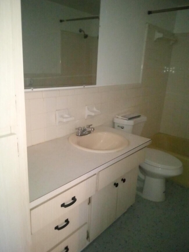 Photo - 521 Magnolia Ave Unidad C