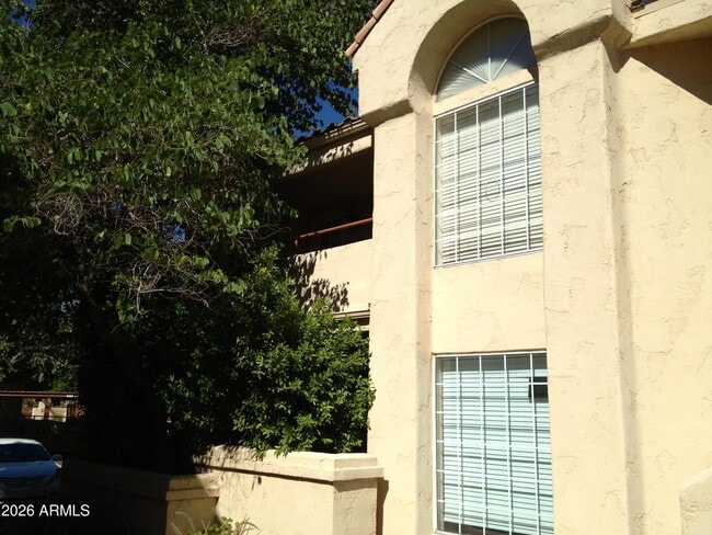 Building Photo - 1333 E Morten Ave Unit 238