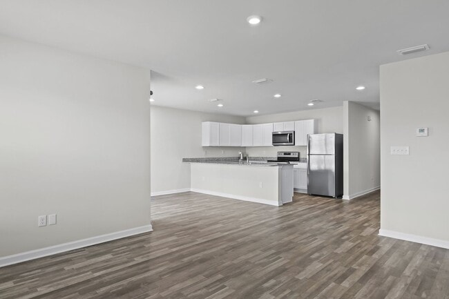 Photo - Beautiful 4/2 home with NEW fenced yard