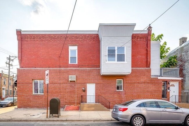 Building Photo - 2501 Carpenter St