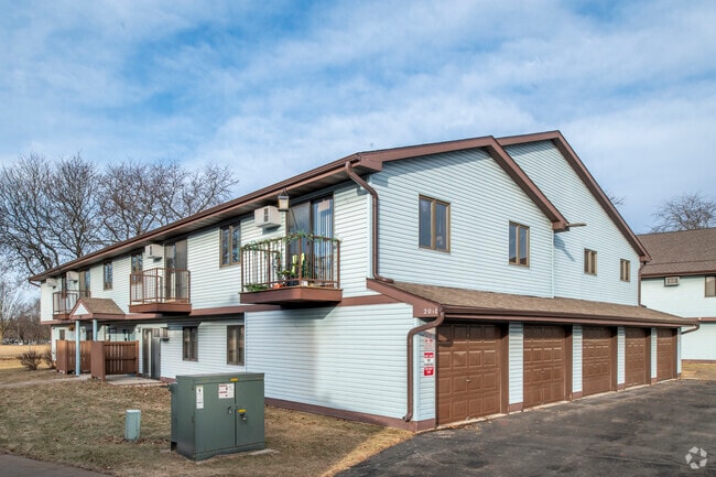 Elka Lane Apartments