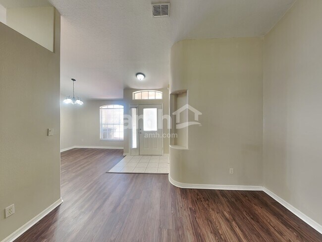 Photo - 1840 Marsh Ct