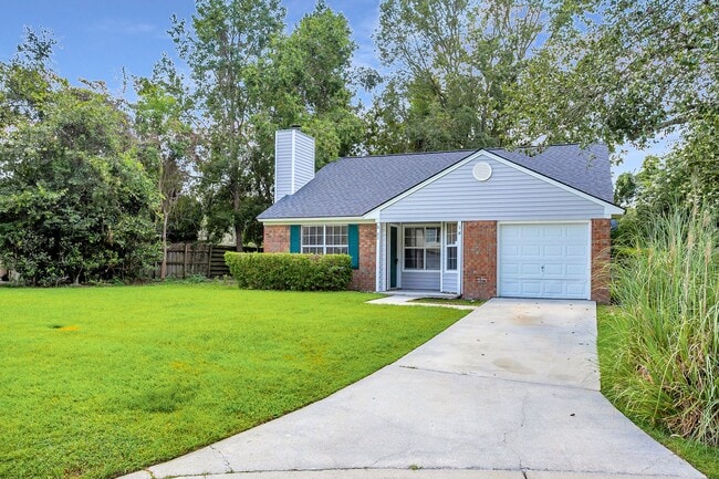 Photo - 3 Bedroom 2 Bathrooms in Sterling Creek - ...