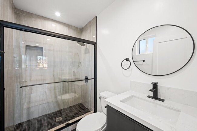 Photo - 2000 Hillcrest Dr Unidad 2000