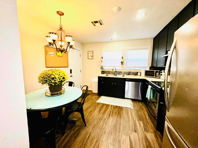 Photo - 1607 NW Taylor Ave