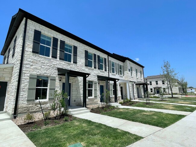 Luxurious living - LC Pflugerville