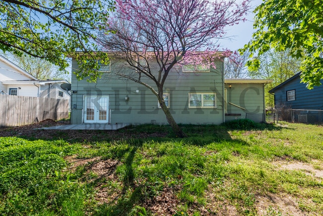 Photo - 1440 Community Dr