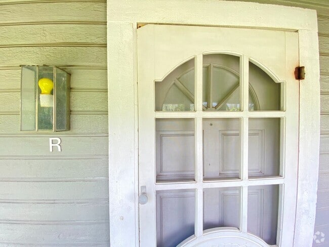 Building Photo - Come and make this your sanctuary . Rental