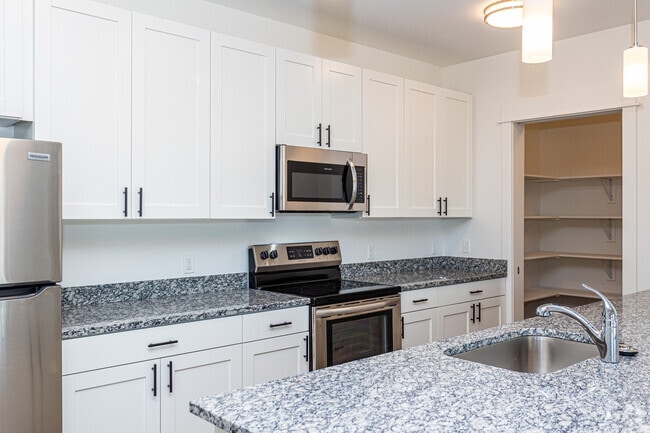 2BR, 1BA - 1216SF