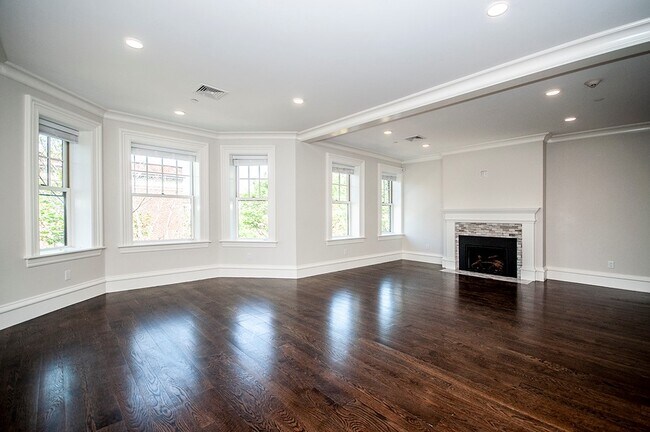 Photo - 11 Alton Pl Unit 3
