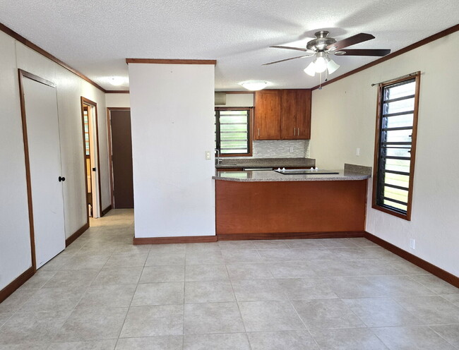 2Br/1.5ba/2pkg Split Level Townhome - Pearlridge Aiea