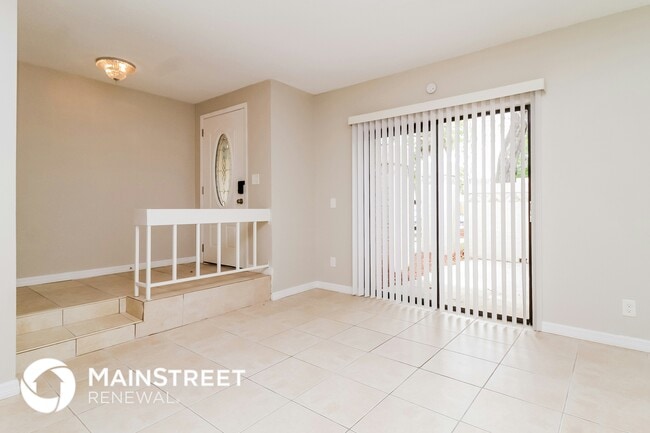 Photo - 900 Brennam Pl