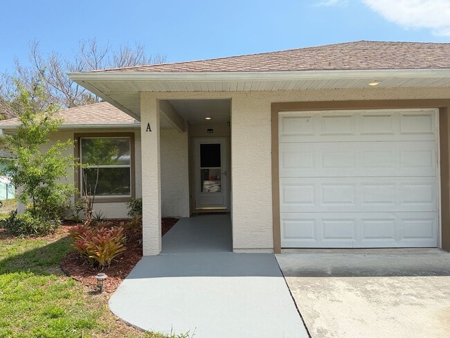 Photo - 2BR 2BA Updated Duplex in Sebastian Highlands