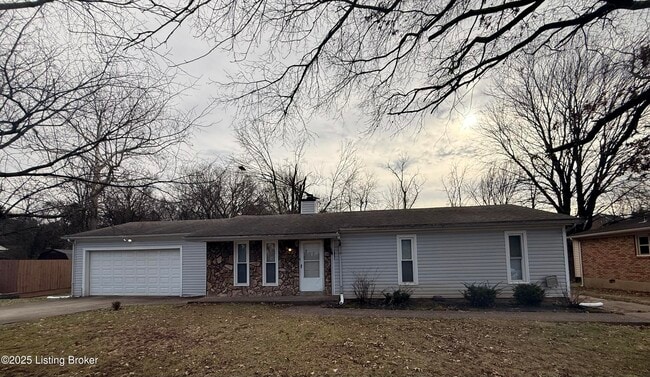 Building Photo - 8401 Roseborough Rd