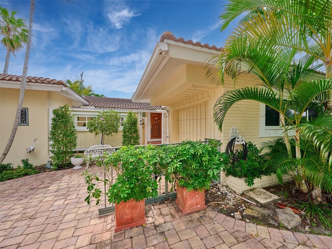 Photo - 3220 Oleander Way