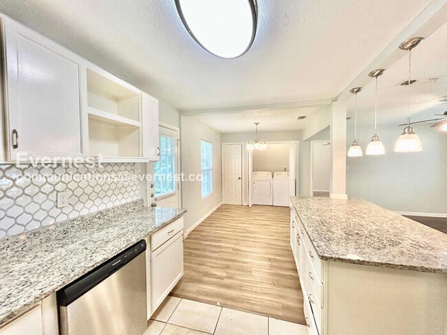 Photo - 10425 Ferguson Rd