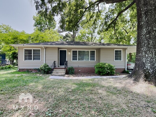 Building Photo - 1329 5 Mile Rd