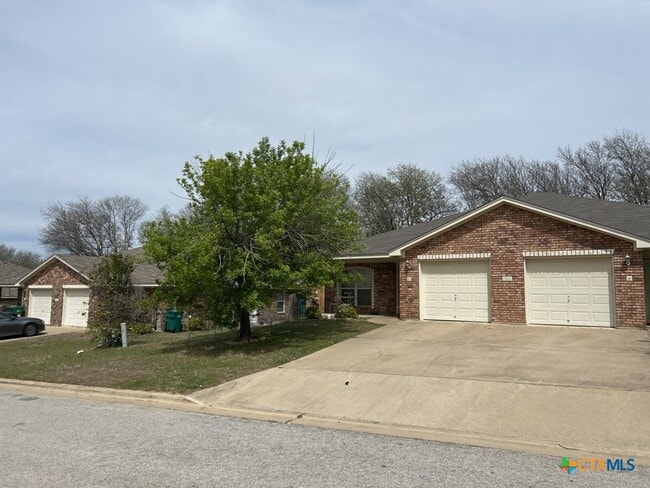 Building Photo - 313 Jeff Gordon Dr Unit A