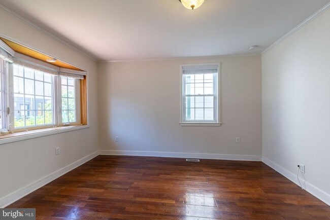 Photo - 1439 E Oxford St
