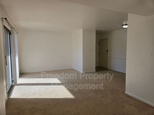 Photo - 10629 Provincial Dr