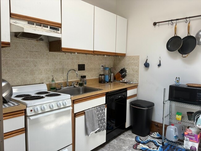 Photo - 16 Aberdeen St Unit 6