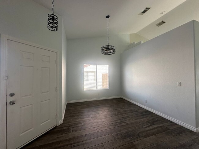 Photo - 3 BEDROOM SINGLE STORY HOME WITH ABOVE GROUND SPA!