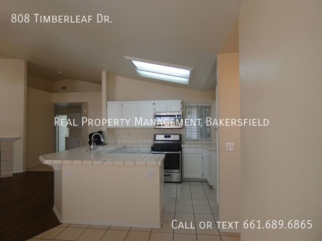 Photo - 808 Timberleaf Dr