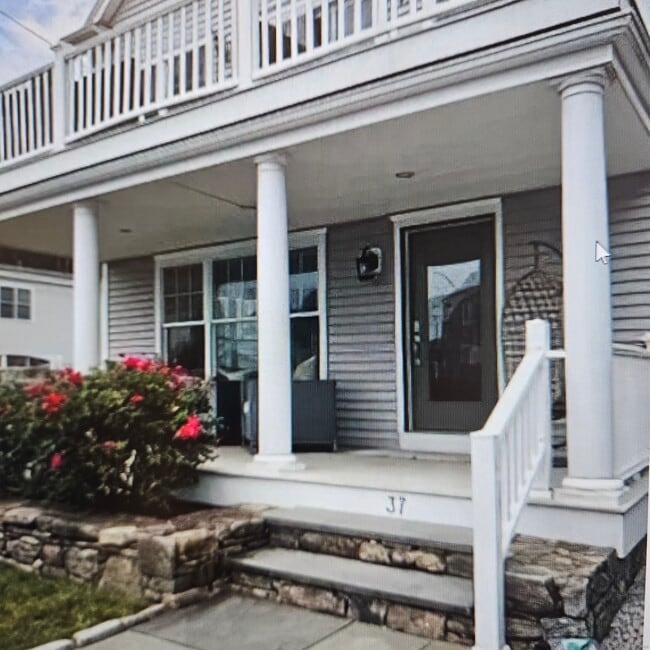 Building Photo - 37 Sols Point Rd Rental