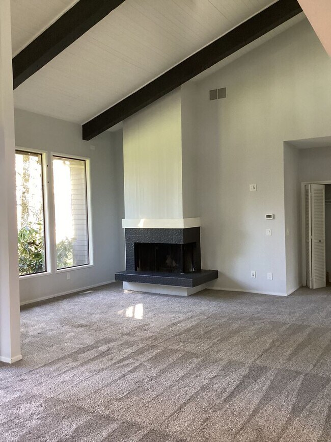 Photo - Beautiful Home on Golf Course