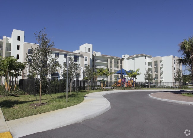 Silver Palm Place - Silver Palm Place Apartments