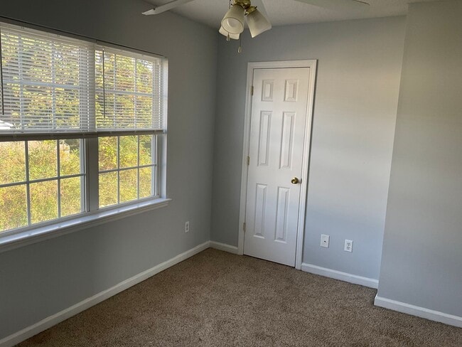 109 Fairwood Ct
