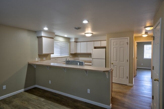 Photo - 1725 SW Forest Ridge Ave Unit B