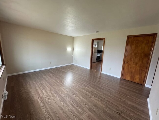 Photo - 1612 Maple Dr