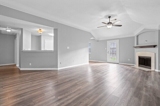 Photo - 3614 Lindenfield Dr