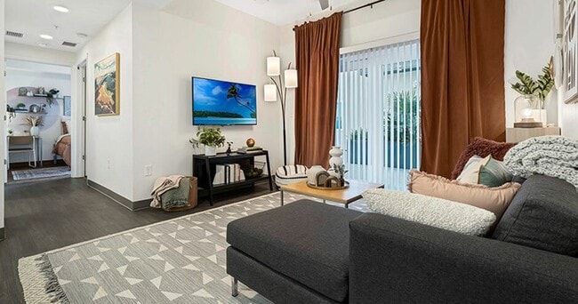 Living-Room-02-Social-28-Gainsville-FL