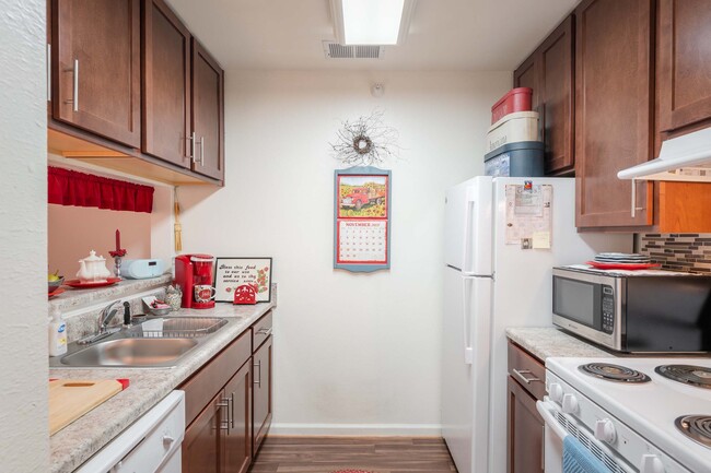 Photo - Shorewood Cove