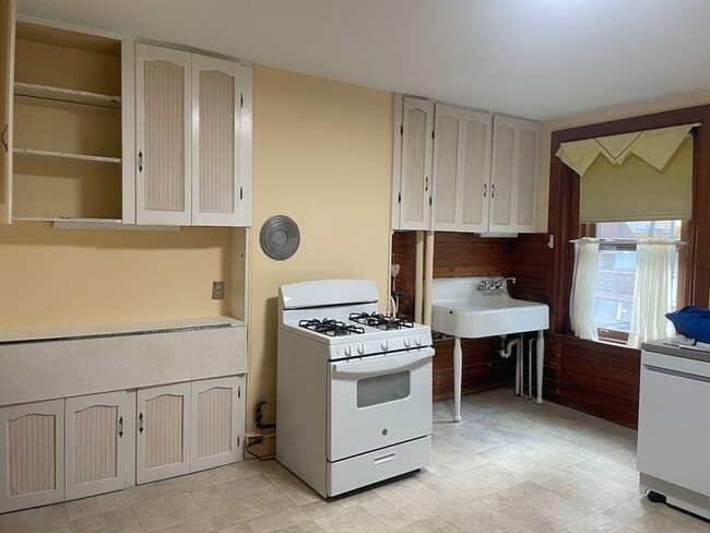 Photo - 36 Upton St Unit 1