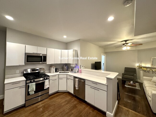 Photo - 137 Hampshire St Apartments Unit 1