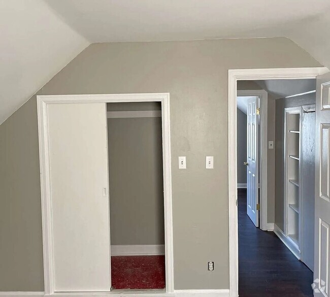 Building Photo - Cozy 4 bedroom, 1 bathroom Cape cod. Rental