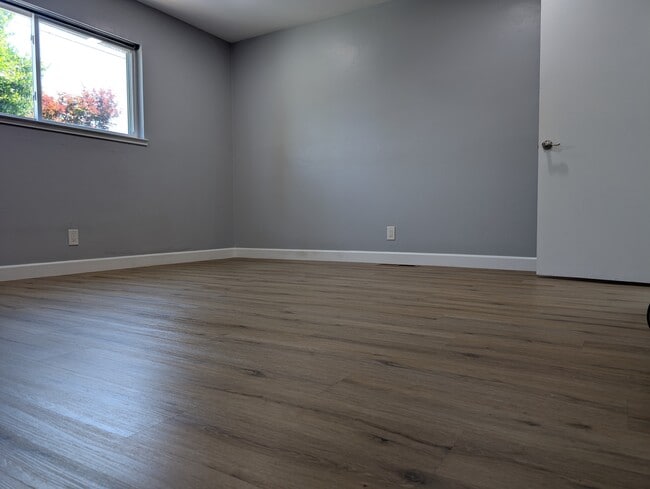 Photo - 1708 Ewer Dr