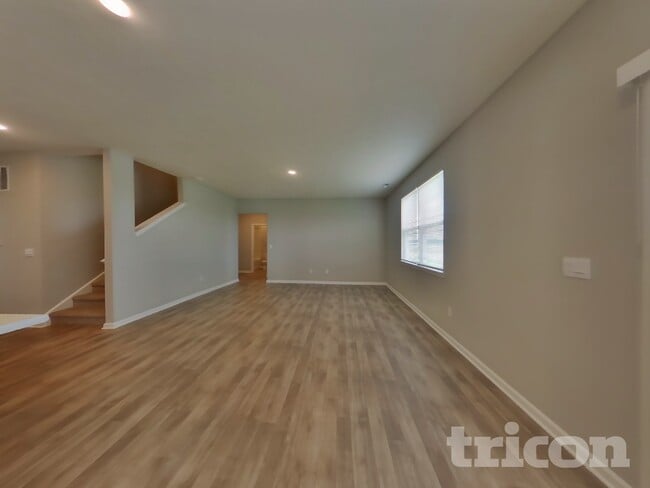 Photo - 9137 Hemingway Dr