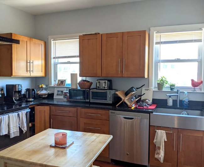 Building Photo - 41 Belknap St Unit 2 Rental