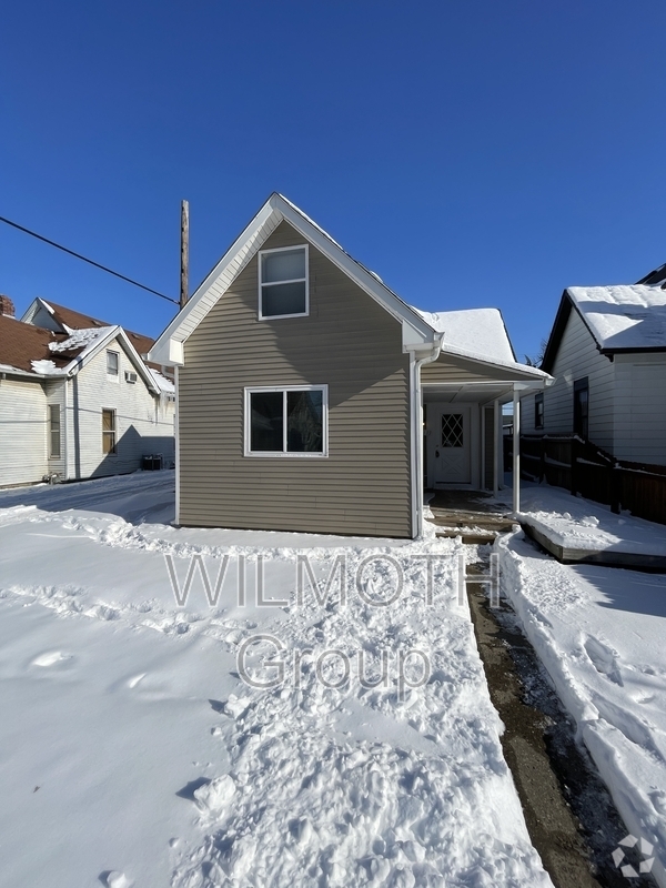 Building Photo - 2133 Webb St Rental