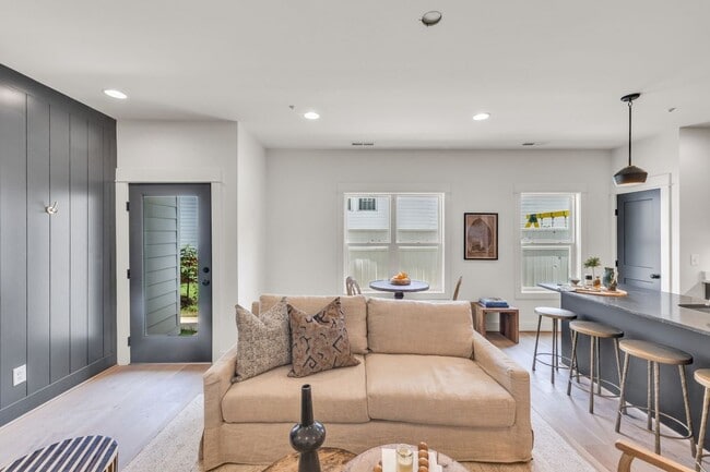 Photo - 4115 4th Ave S