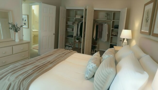 Photo - Lee Square Apartments