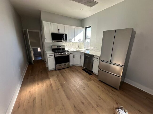 Photo - 430 Dickinson St Unit 3F