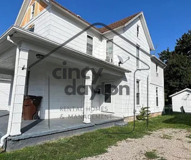 Photo - 110 N River St