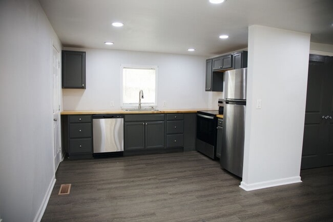 Photo - 2017 Central St NW Unit 1