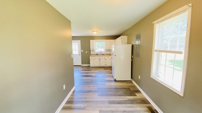 Photo - 847 Skipwith Rd